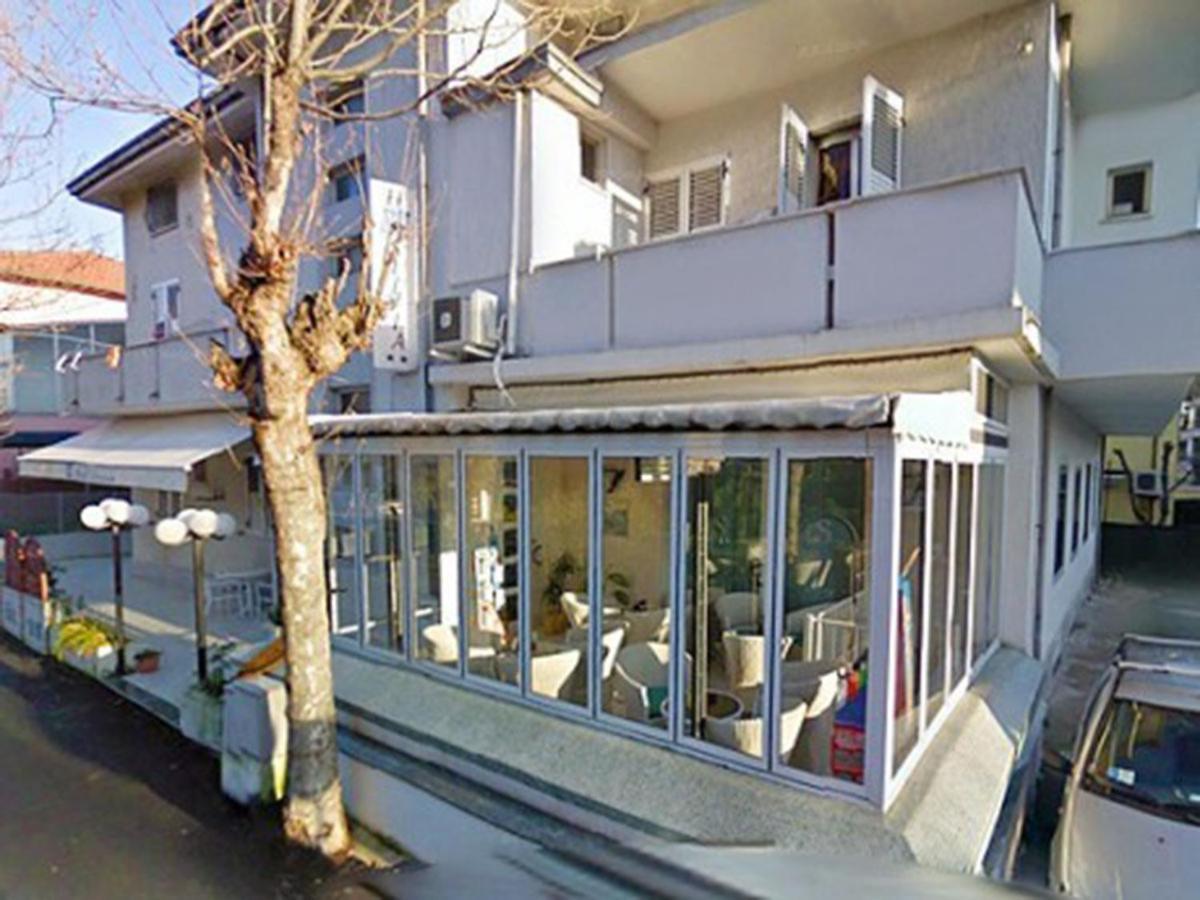 Hotel Silvia Viserbella di Rimini Zewnętrze zdjęcie